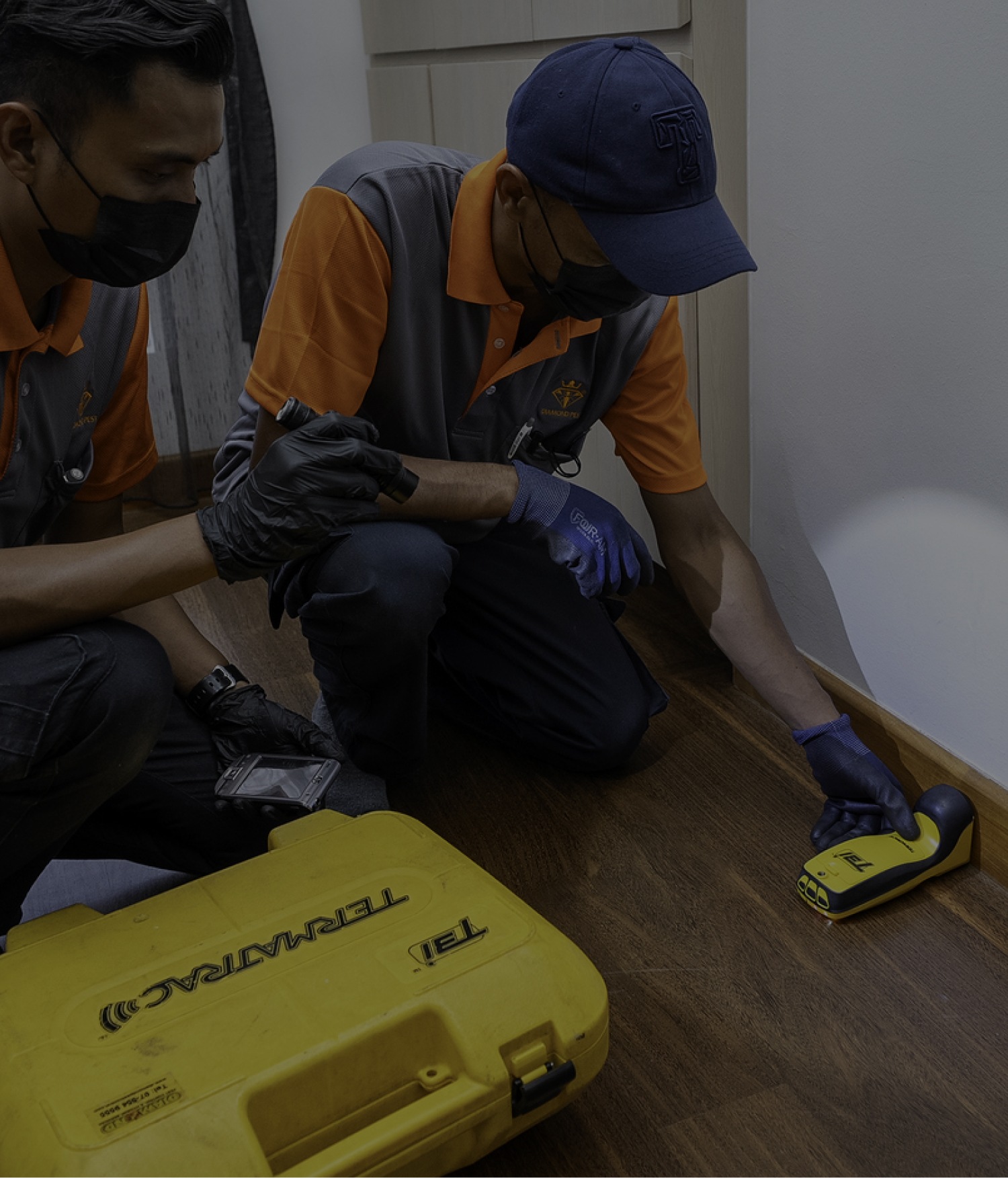 Mobile :: Home Masthead 02 :: CH